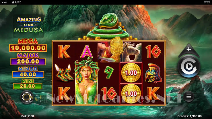 Amazing Link Medusa — main hero banner at Bodog Casino